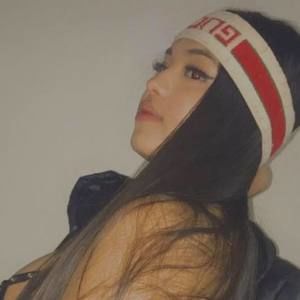 Meet your Posher, Paola